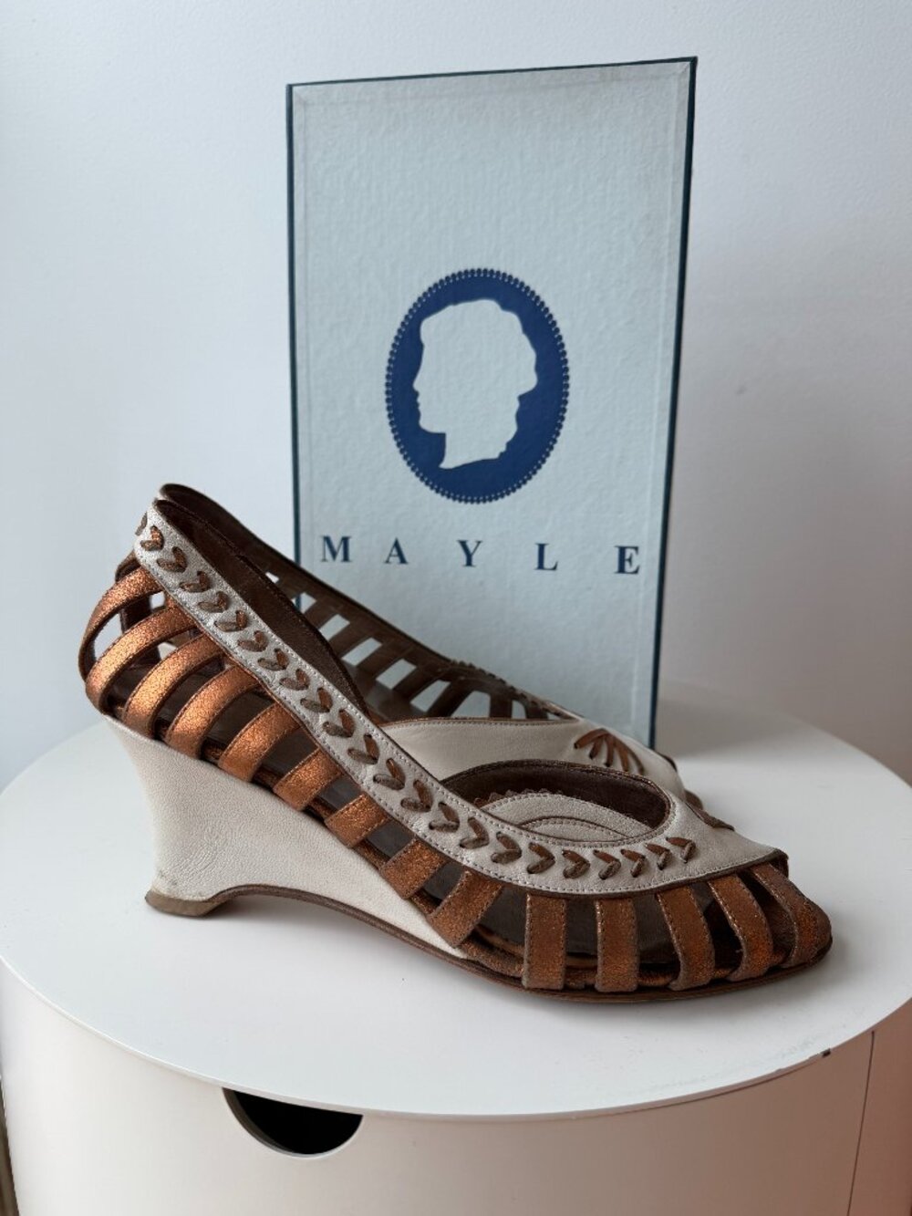 Vintage Mayle Carribea Mid Shoe / Size 37 / Size 7 US - Picture 1 of 9